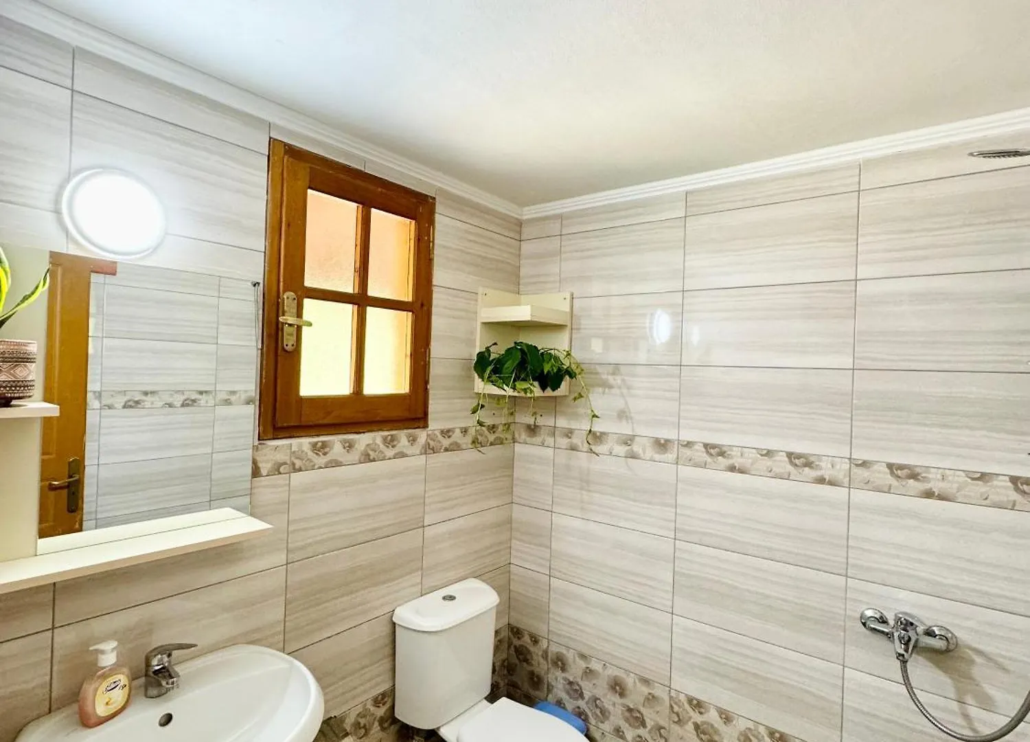 Guesthouse Rondo Himare