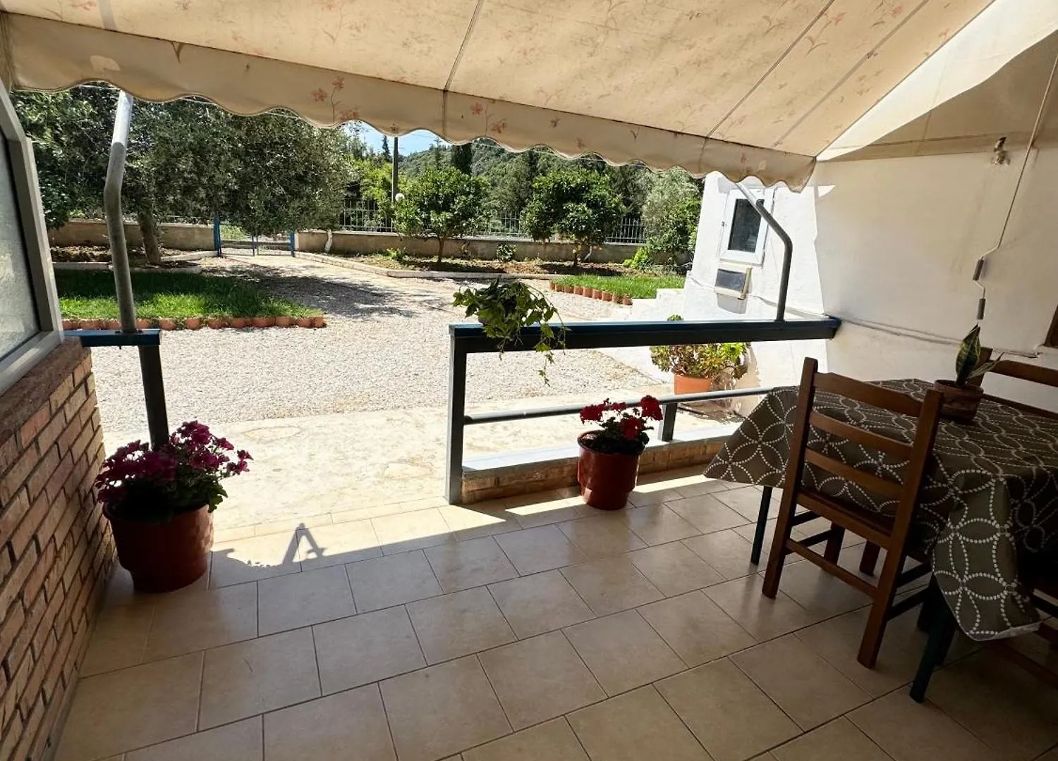 Penzion Guesthouse Rondo Himarë